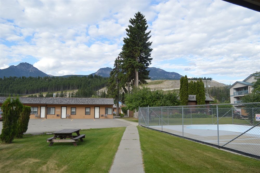 Mary'S Motel Golden Exterior photo